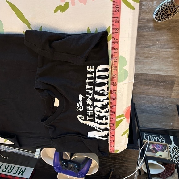 NWT, Disney, the little mermaid, small graphic T-shirt - Picture 6 of 6